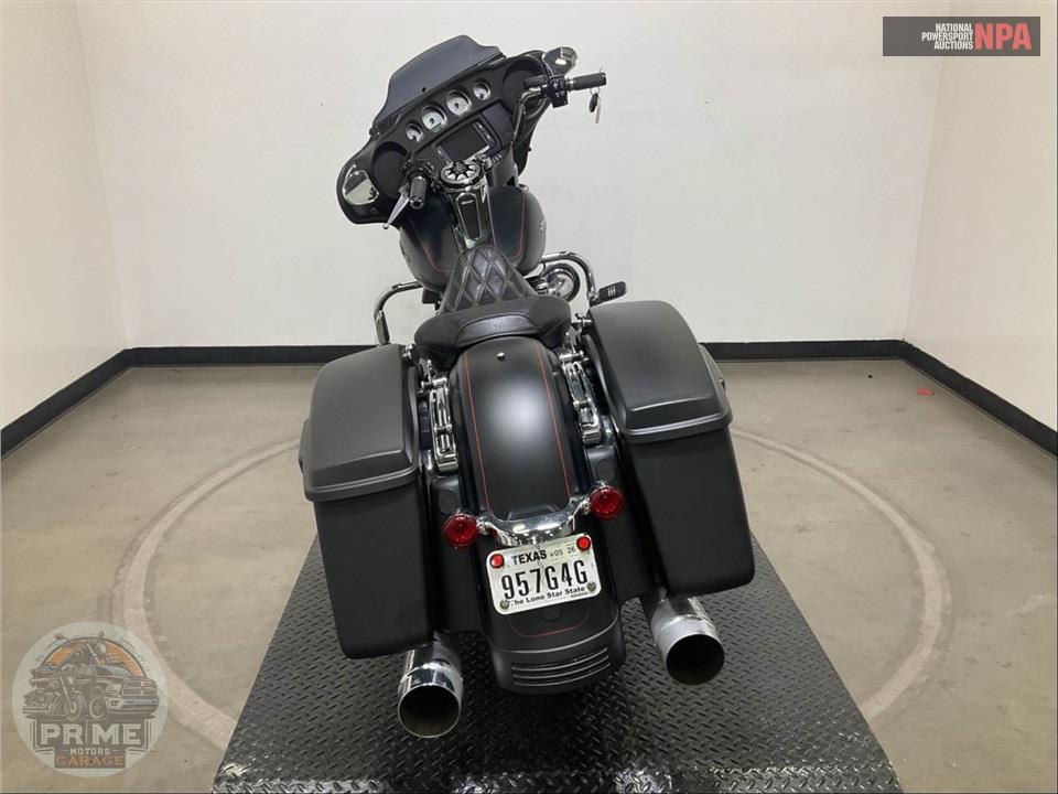 2016 Harley-Davidson FLHXS STREET GLIDE SPECIAL — фото 4