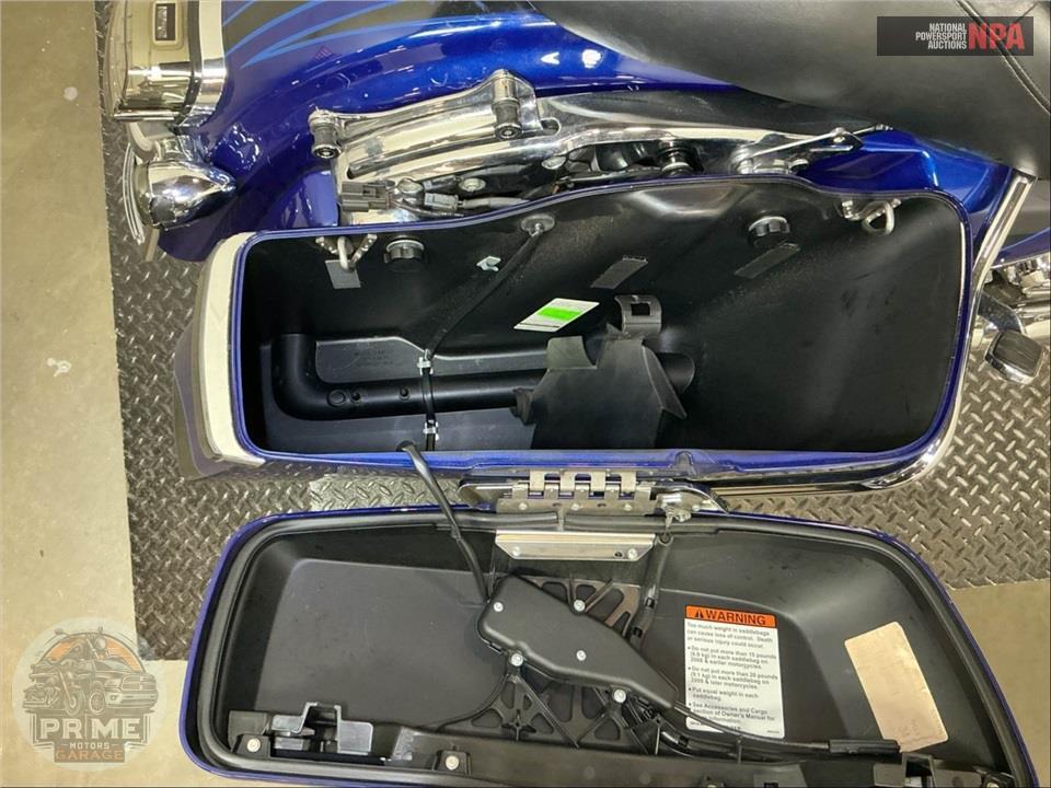 2015 Harley-Davidson FLTRUSE CVO ROAD GLIDE ULTRA — фото 27