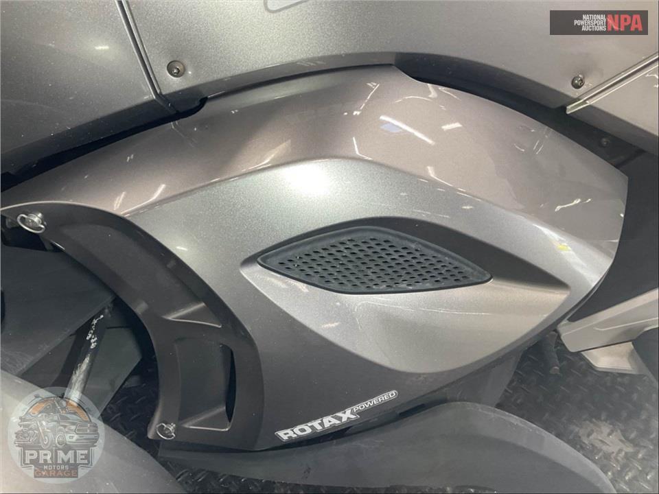 2013 Can-Am SPYDER ST-S SM5 — фото 7