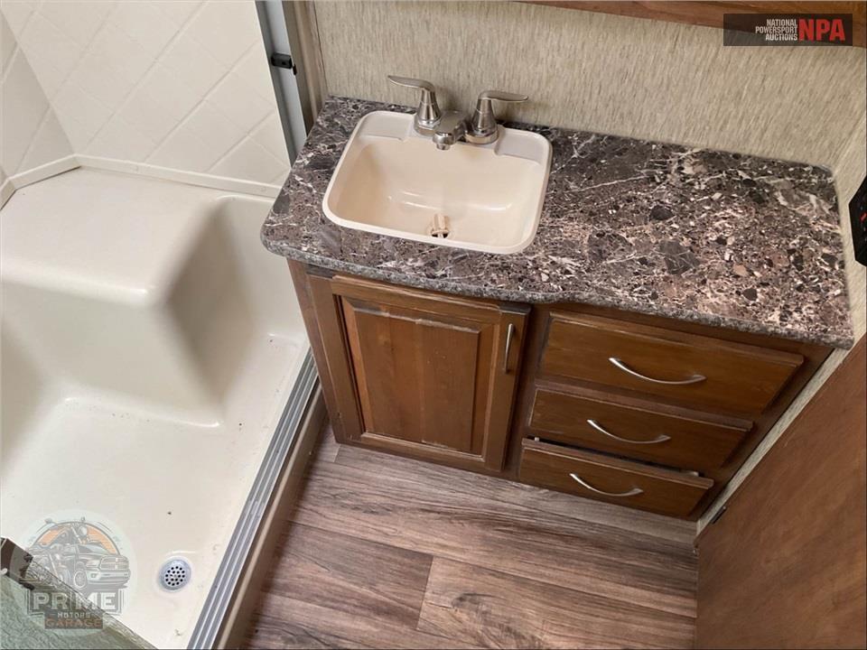 2017 Keystone Rv M-325 RL - LAREDO FIFTH WHEEL SERIES — фото 14