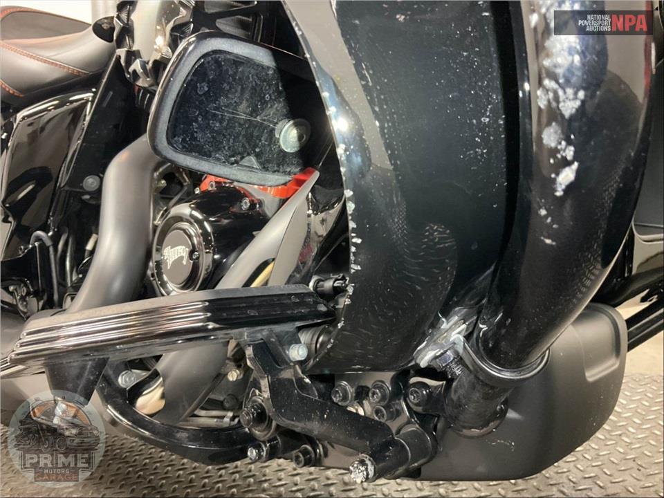 2023 Harley-Davidson FLTRK ROAD GLIDE LIMITED — фото 13