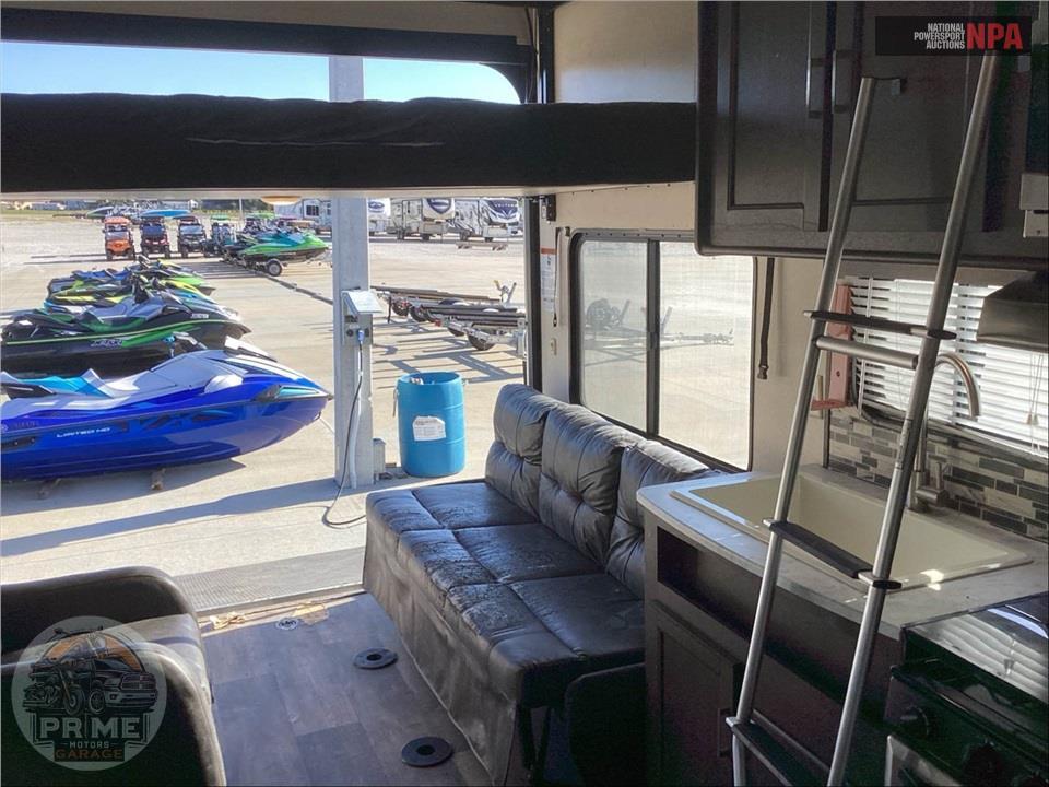 2019 Salem By Forest River M-211SSXL - CRUISE LITE TOY HAULER SERIES — фото 7