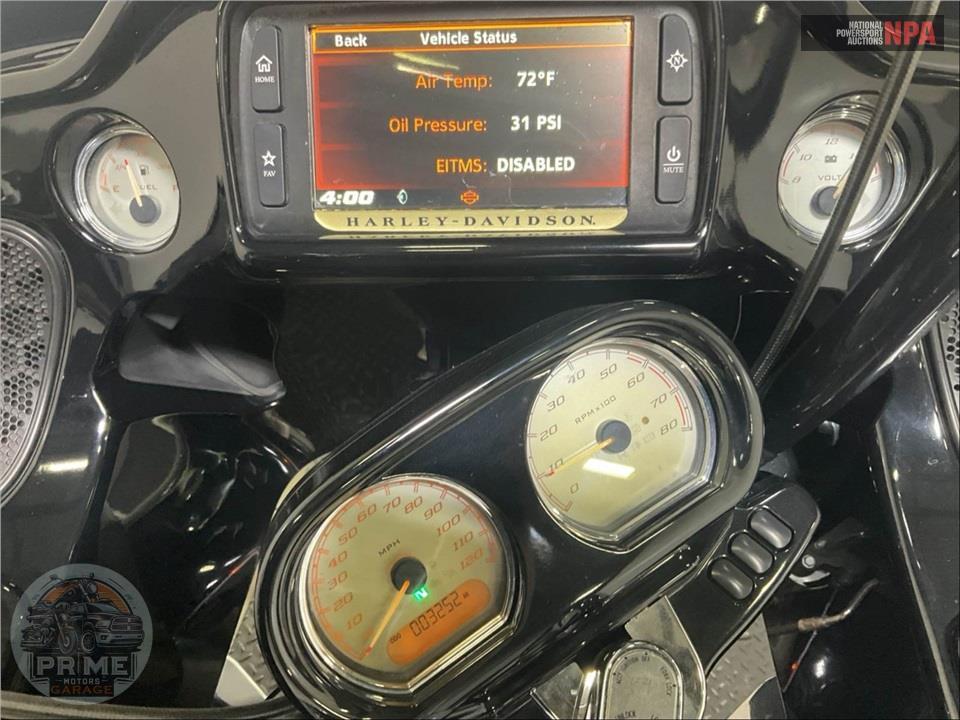 2015 Harley-Davidson FLTRXS ROAD GLIDE SPECIAL — фото 5