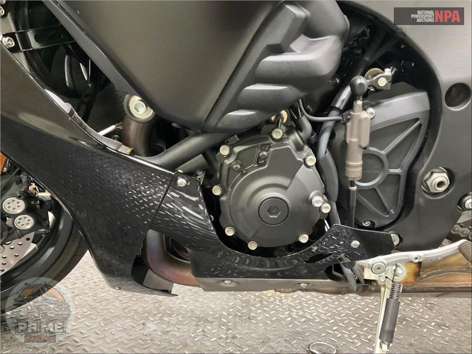 2022 Yamaha YZF-R1 — фото 7