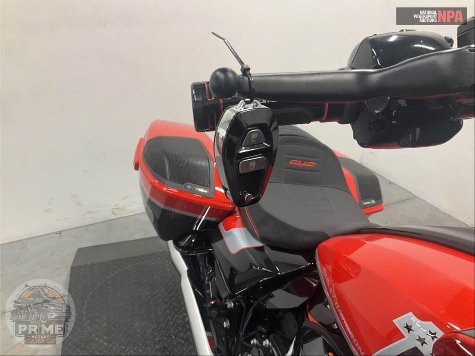 2024 Harley-Davidson FLTRXSE CVO ROAD GLIDE — фото 9