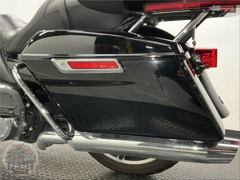 2023 Harley-Davidson FLHTK ELECTRA GLIDE ULTRA LIMITED — фото 25