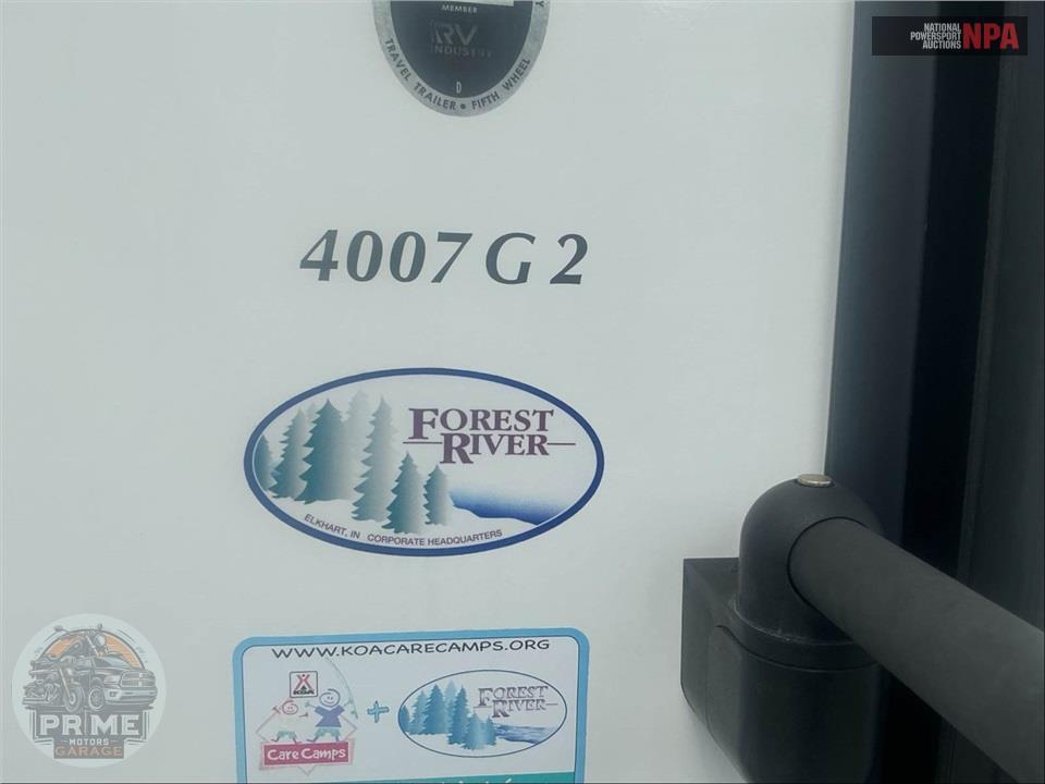 2022 Vengeance By Forest River M-4007G2 - ROGUE ARMORED TOY HAULER TOY HAULER SERIES — фото 5