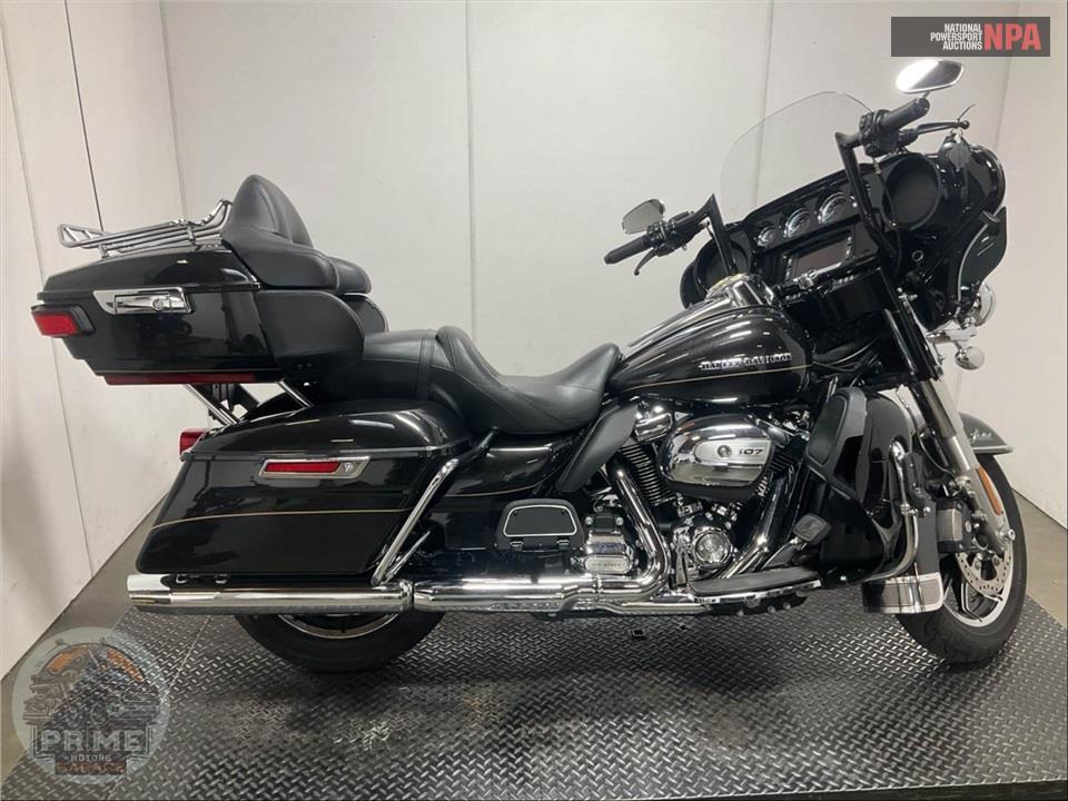 2017 Harley-Davidson FLHTK ULTRA LIMITED — фото 1