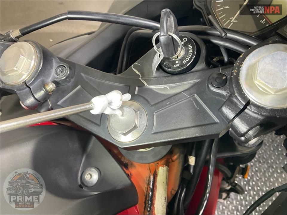 2015 Yamaha YZF-R3 — фото 13