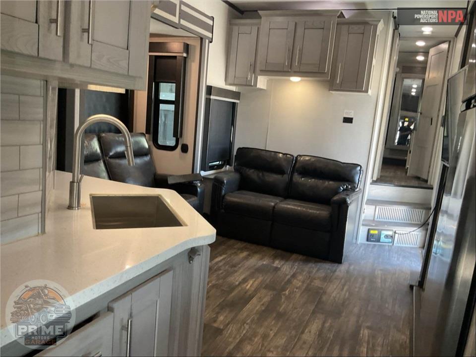2021 Keystone Rv M-379 - FUZION TOY HAULER TOY HAULER SERIES — фото 6