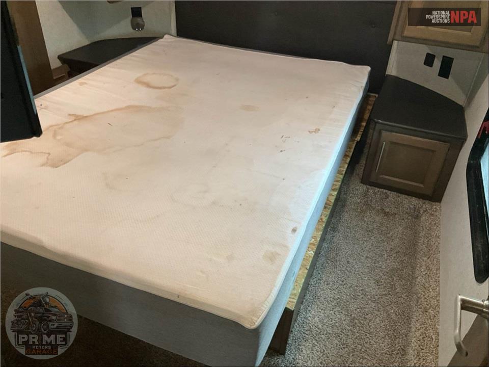 2019 Keystone Rv M-25 RES COUGAR FIFTH WHEEL SERIES — фото 14