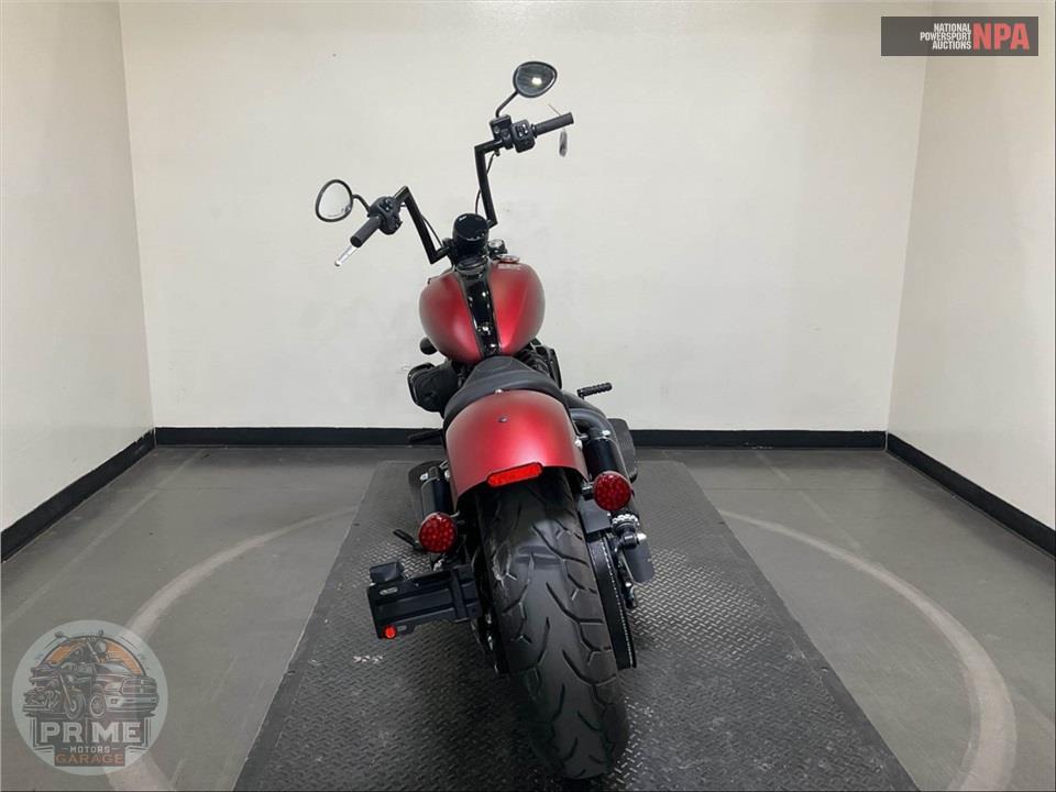 2024 Indian Motorcycle CHIEF BOBBER DARK HORSE (COLOR) — фото 4