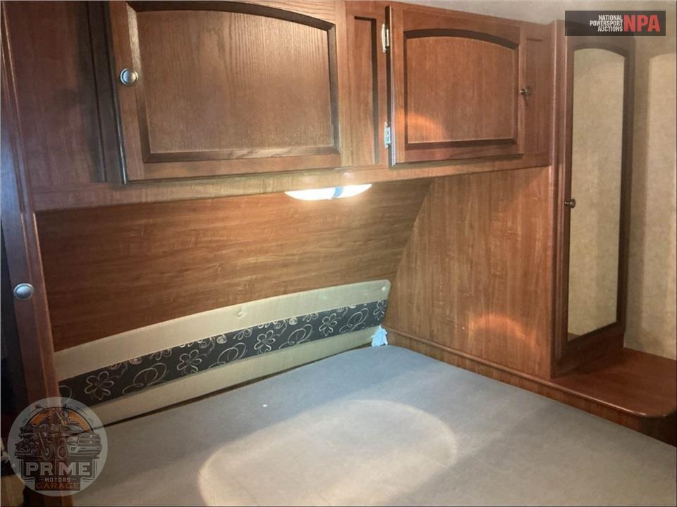 2013 Jayco M-31 DSLB - WHITE HAWK ULTRA LITE SERIES — фото 11