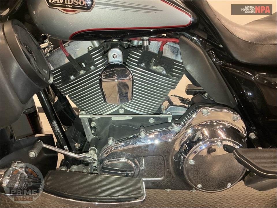 2011 Harley-Davidson FLHTCU UL CLSC EL GLIDE — фото 7