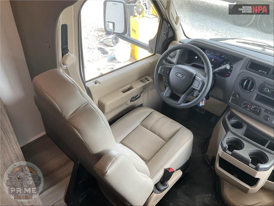 2026 Jayco M-31 FF FORD - REDHAWK SE SERIES — фото 13