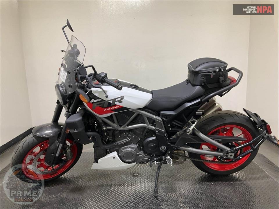 2023 Indian Motorcycle FTR S (TWO TONE) — фото 3