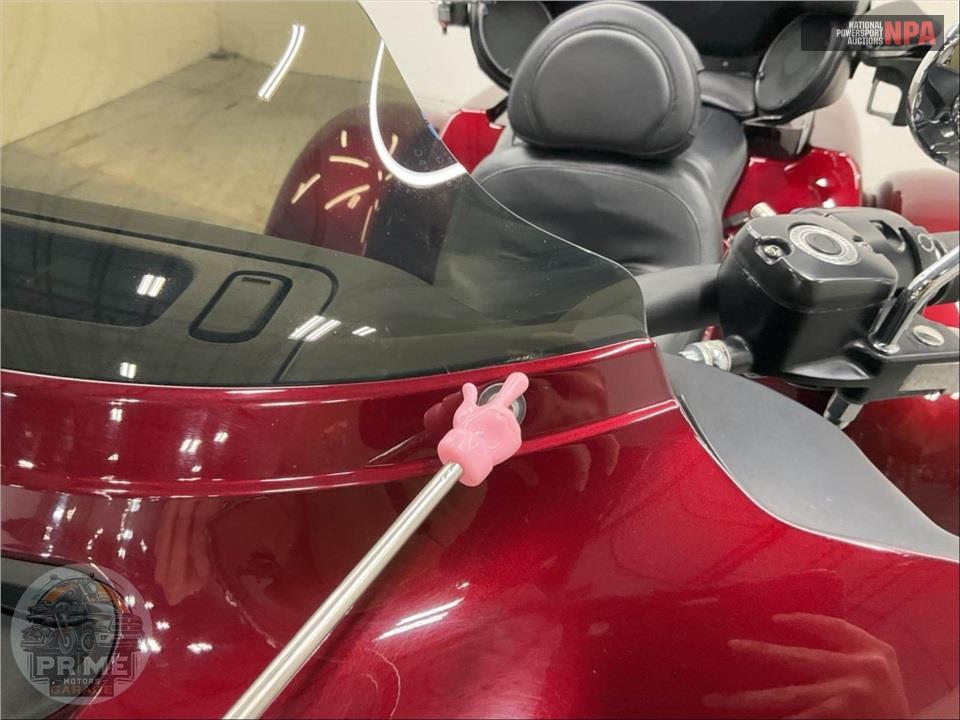 2015 Harley-Davidson FLHTCUTG TRIGLIDE ULTRA CLASSIC — фото 9