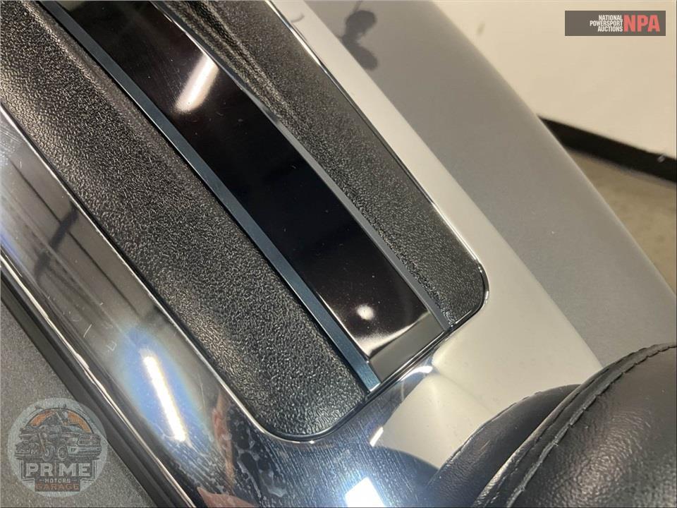 2021 Harley-Davidson FLHTCUTG TRI GLIDE ULTRA CLASSIC — фото 15