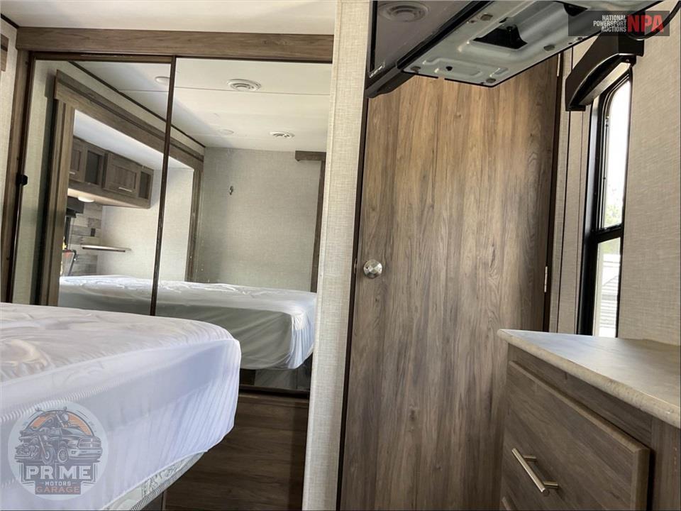 2022 Crossroads Rv M-340 BH - ZINGER SERIES — фото 12