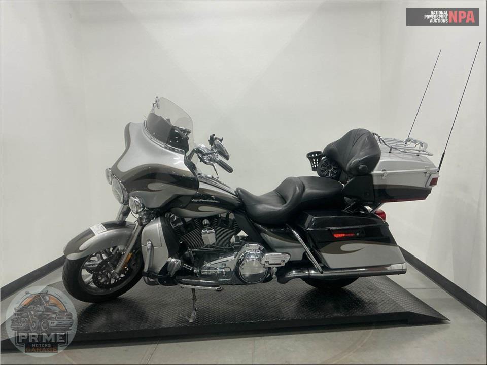 2013 Harley-Davidson FLHTCUSE8 SCREAMIN EAGLE — фото 3