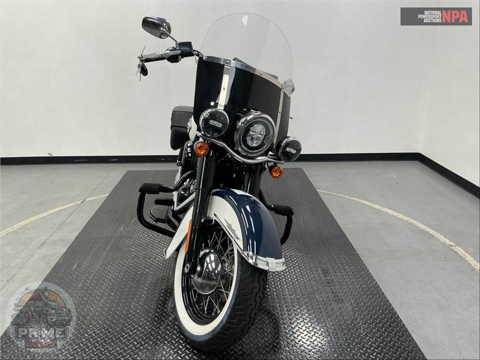 2019 Harley-Davidson FLHC HERITAGE CLASSIC — фото 2