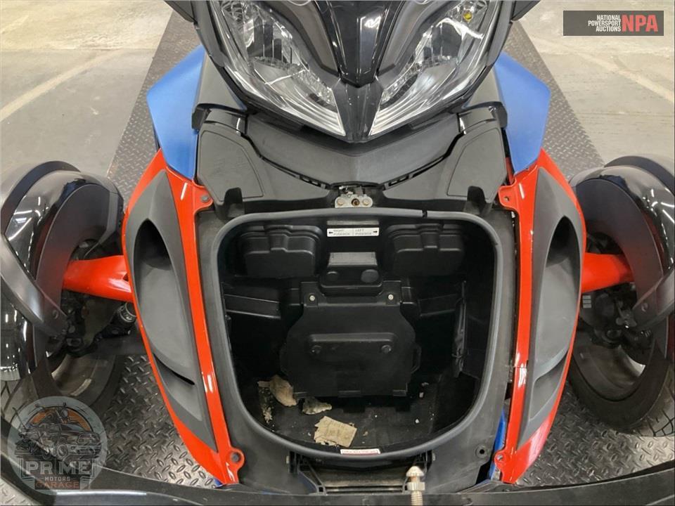 2015 Can-Am Spyder ST-S SE5 Special Series — фото 15