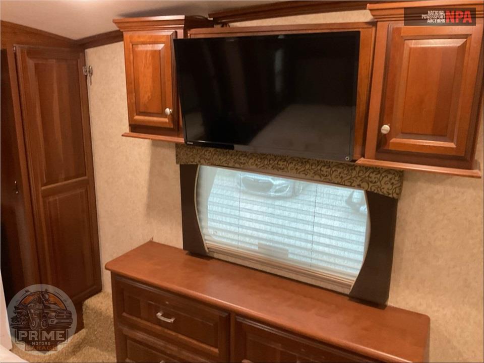 2014 Cardinal By Forest River M-3727RE - FIFTH WHEEL SERIES — фото 12