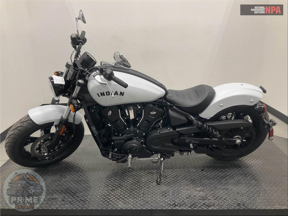 2025 Indian Motorcycle SCOUT SIXTY BOBBER LIMITED (SMOKE) — фото 3