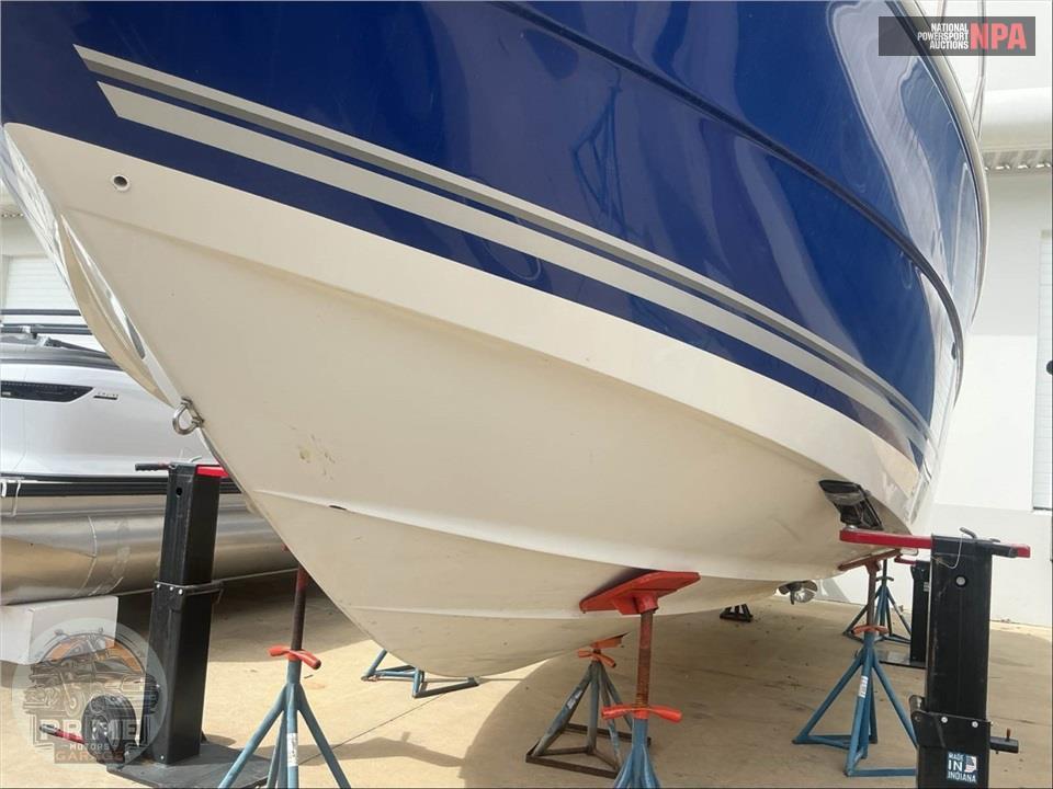 2006 Monterey Boat 302 CRUISER L=33/E=2 300 HP VOLVO SD — фото 8