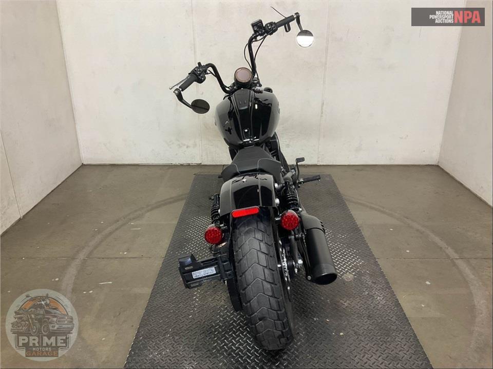 2025 Indian Motorcycle SCOUT BOBBER LIMITED WITH TECHNOLOGY PACKAGE (BLACK) — фото 4