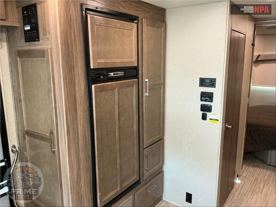 2018 Jayco M-30 XP FORD E450 - GREYHAWK PRESTIGE SERIES — фото 25