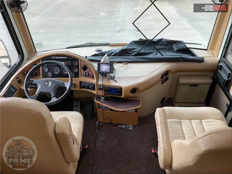 2008 Bounder M-38F FREIGHTLINER 325HP — фото 13
