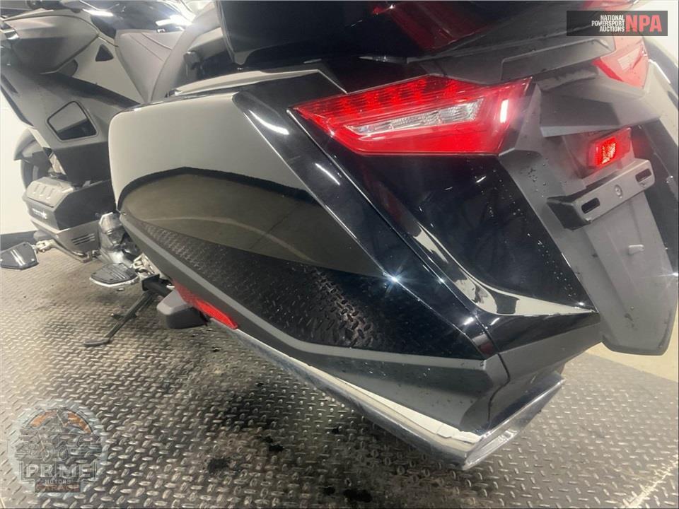 2019 Honda GL1800D GOLDWING TOUR DCT (BLACK) — фото 15