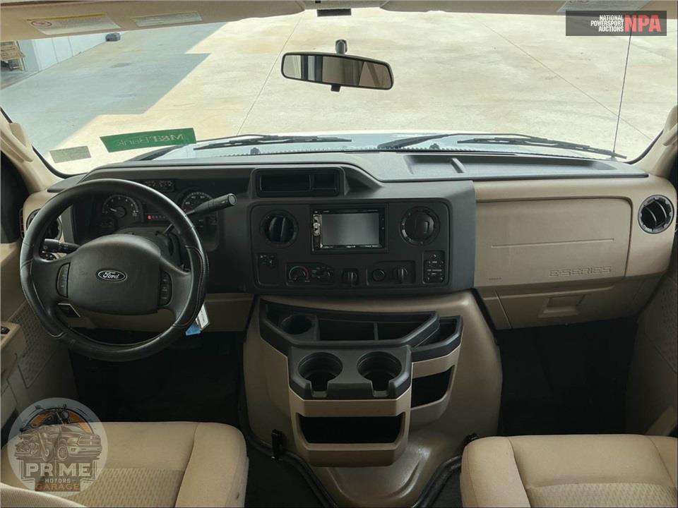 2019 Thor Motor Coach M-22FE E350-V10 - FREEDOM ELITE SERIES — фото 16