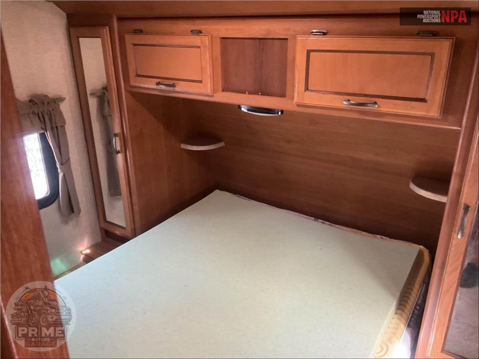 2017 Crossroads Rv M-250RB SUNSET TRAIL SUPER LITE SERIES — фото 11