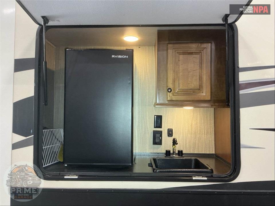 2018 Heartland Rvs M-3310QSCK - BIG COUNTRY FIFTH WHEEL SERIES — фото 36