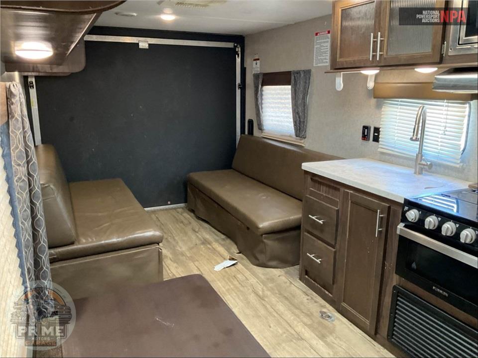 2019 Cherokee By Forest River M-26RR - GREY WOLF TOY HAULER SERIES — фото 7