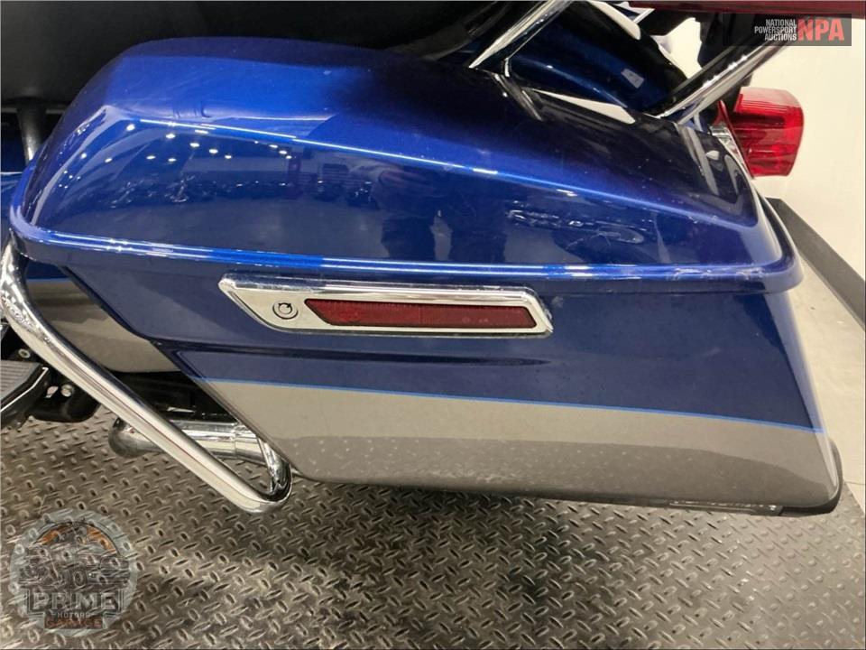 2017 Harley-Davidson FLHTK ULTRA LIMITED — фото 19