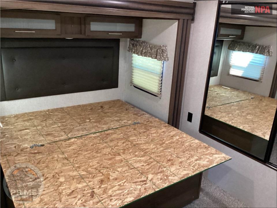 2019 Keystone Rv M-32 RLI COUGAR SERIES — фото 11