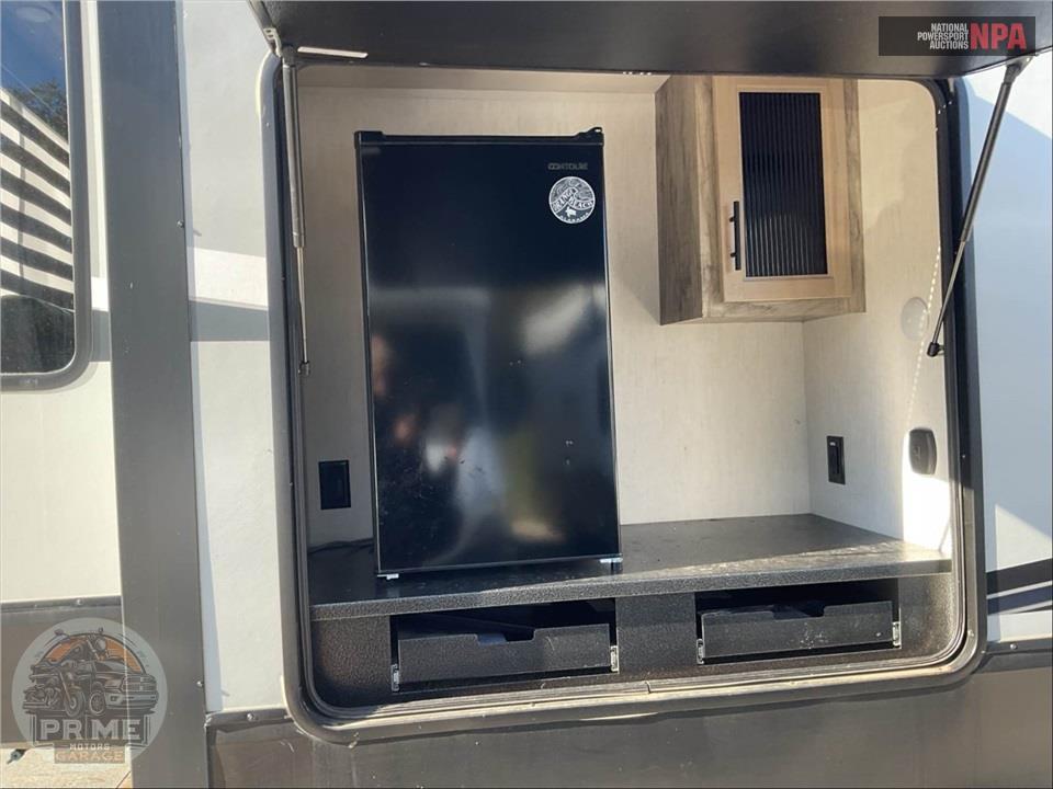 2022 Cherokee By Forest River M-3660SUITE ARCTIC WOLF FIFTH WHEEL SERIES — фото 48