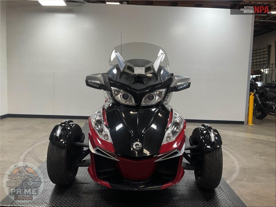 2015 Can-Am SPYDER RT SE6 SPECIAL SERIES — фото 2