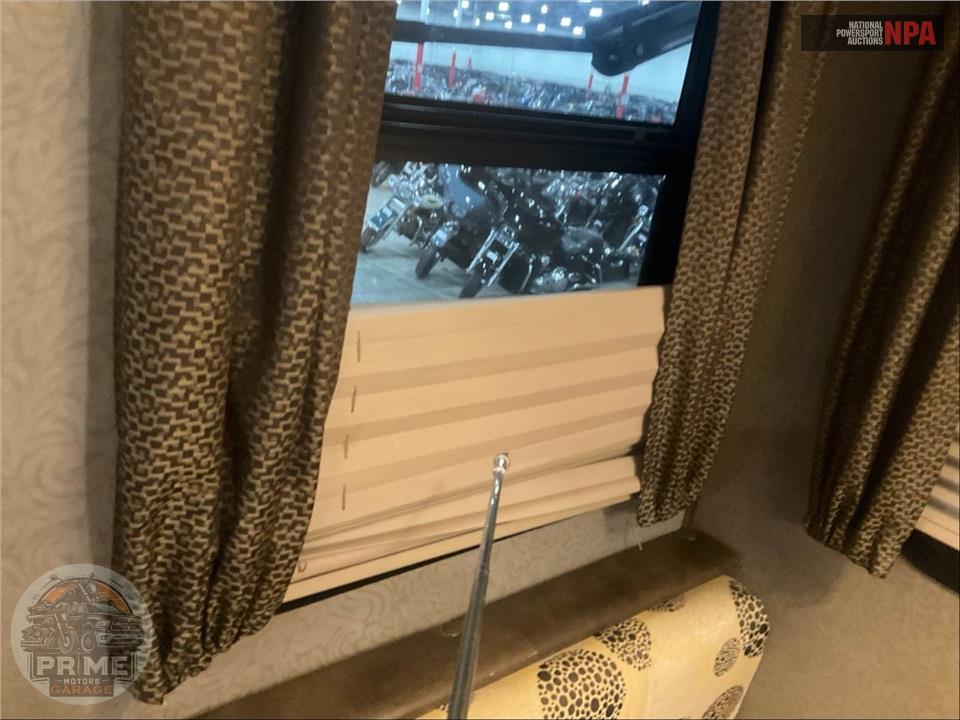 2017 Keystone Rv M-297 FWRLS SPRINTER FIFTH WHEEL SERIES — фото 23