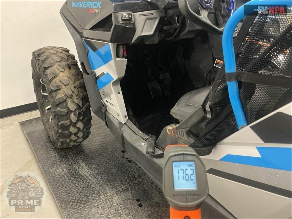 2017 Can-Am MAVERICK MAX 1000R X MR (HYPER SILVER, BLACK & OCTANE BLUE) — фото 10