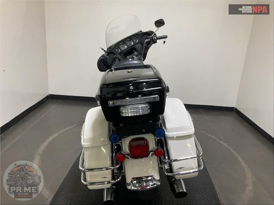 2017 Harley-Davidson FLHTP POLICE ELECTRA GLIDE — фото 4