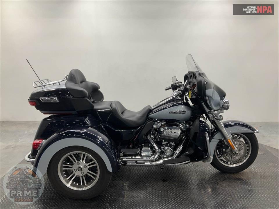 2019 Harley-Davidson FLHTCUTG TRI GLIDE ULTRA — фото 1