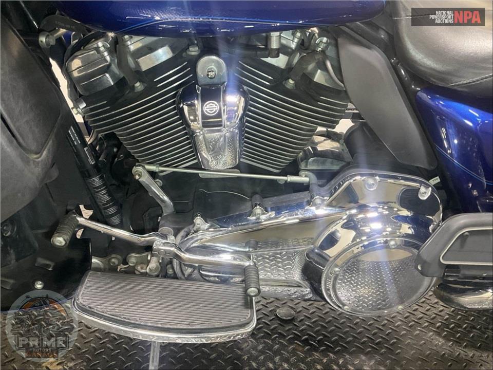 2017 Harley-Davidson FLHTCU ELECTRA GLIDE ULTRA CLASSIC — фото 7