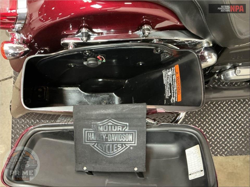 2015 Harley-Davidson FLD-103 DYNA SWITCHBACK — фото 22