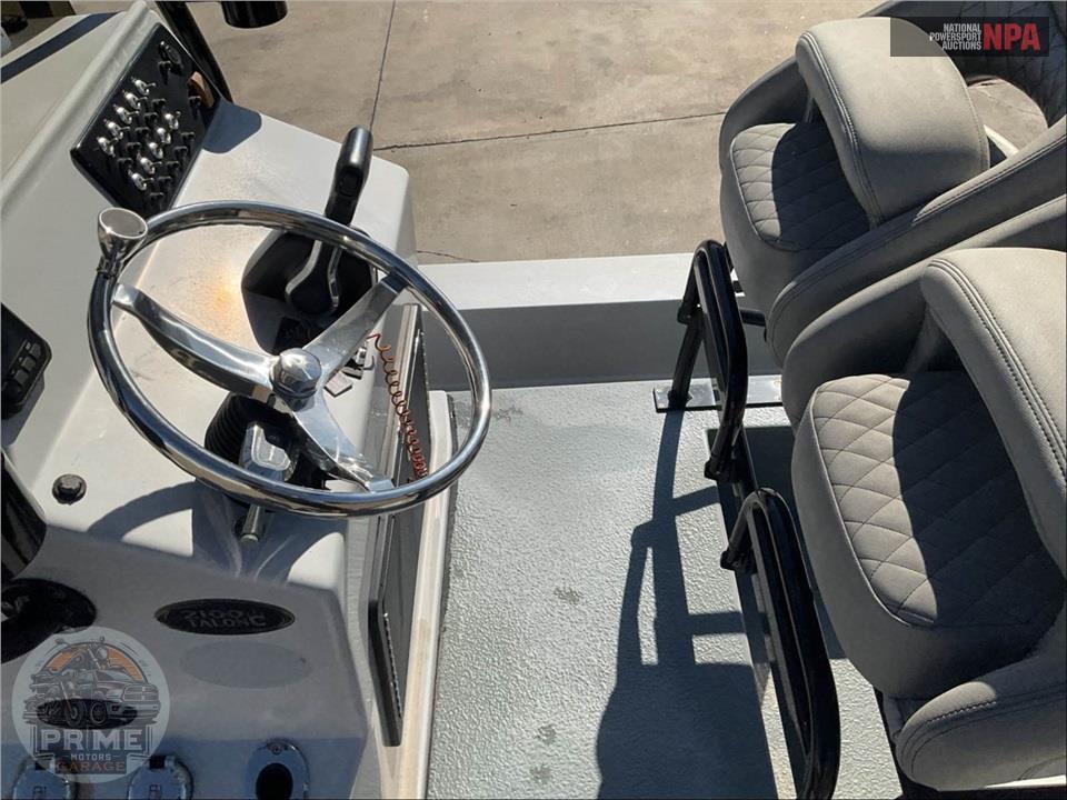 2023 Catalyst Boat Works 2100  TALON L:21 E:1 250HP SUZUKI OB — фото 22