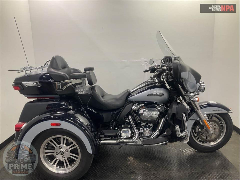 2019 Harley-Davidson FLHTCUTG TRI GLIDE ULTRA — фото 1