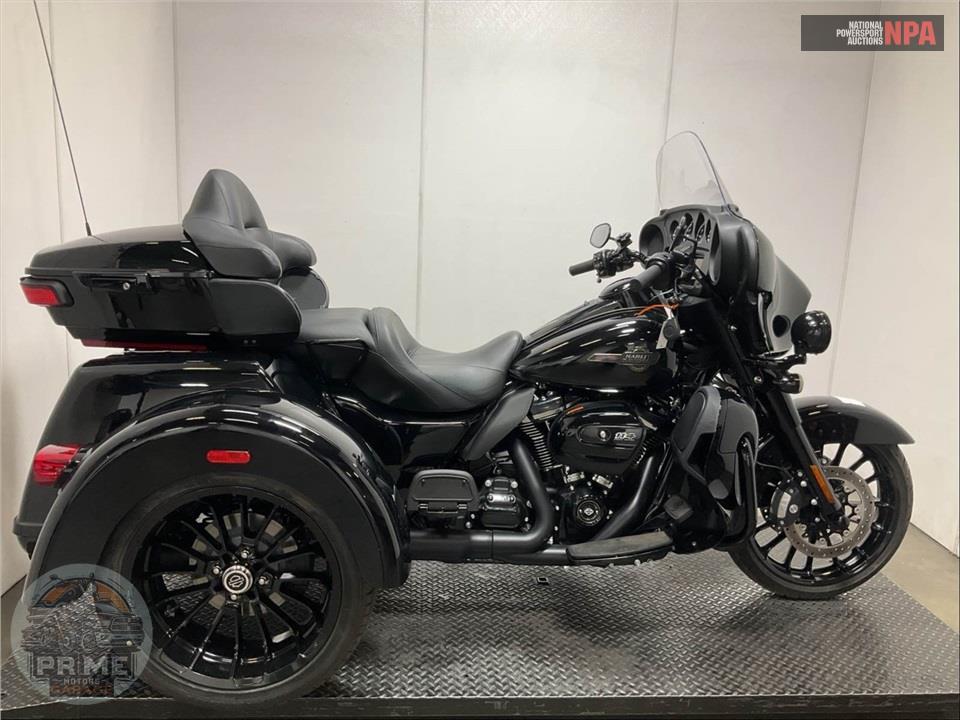 2025 Harley-Davidson FLHTCUTG TRI GLIDE ULTRA CLASSIC — фото 1